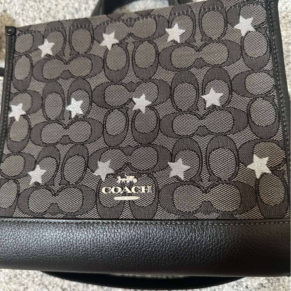 Coach Dempsey Tote 22 In Signature Jacquard With Star Embroidery - Picture 2 of 6